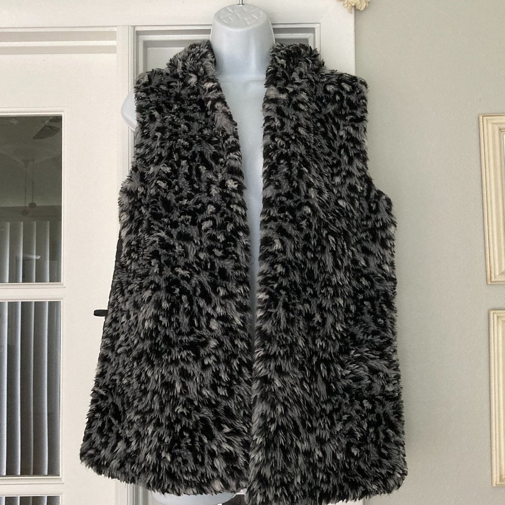 Arianna by Howard's Fur Sleeveless Hooded Vest OS